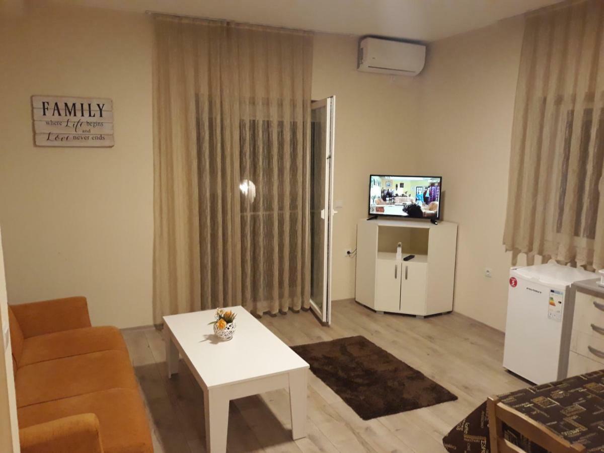 Vila & Apartments Matea Gevgelija Eksteriør bilde